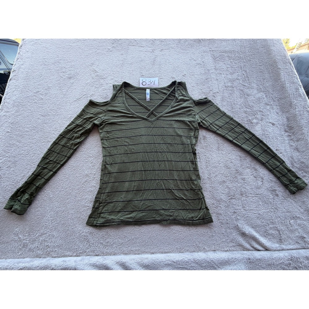 Love Charm Cold Shoulder Top Womens Medium Green Strappy Striped Z834